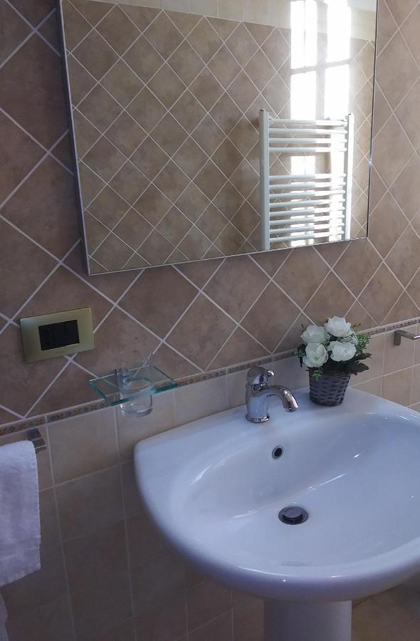 קאסטיגליונה דל לאגו Casa Vacanze Bonardini מראה חיצוני תמונה